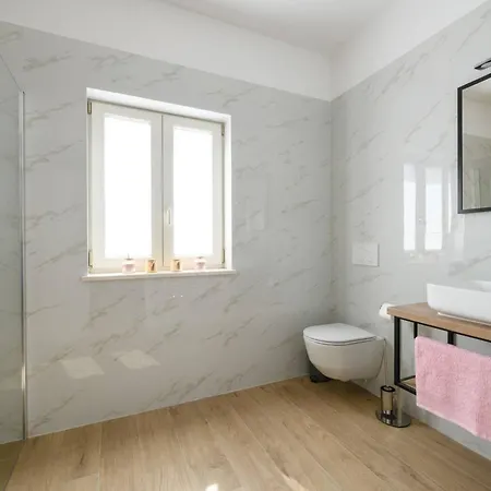 Tatil Evi Grande- Klimatisiert Und Mit Pool In By Interhome Juršići