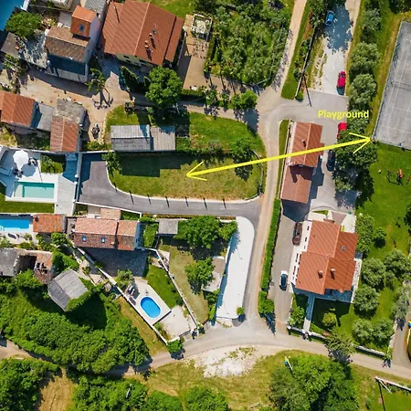 Tatil Evi Grande- Klimatisiert Und Mit Pool In By Interhome Juršići